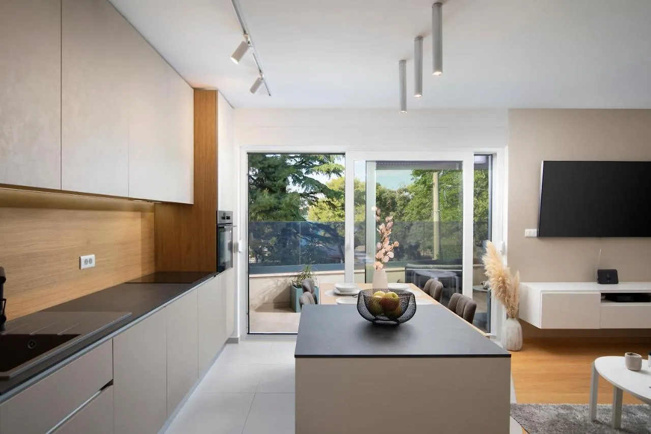 Stoja Beach Apartment Πούλα