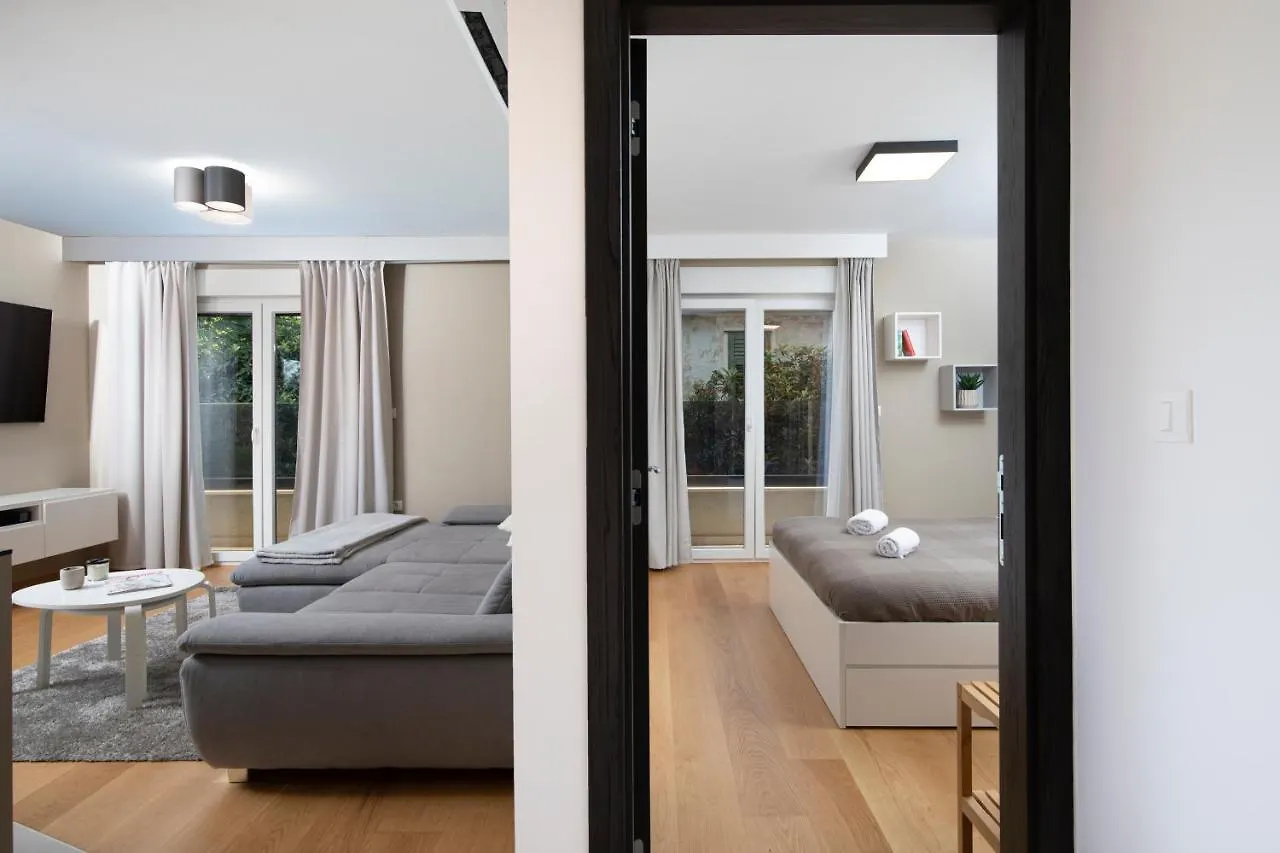 Stoja Beach Apartment Πούλα