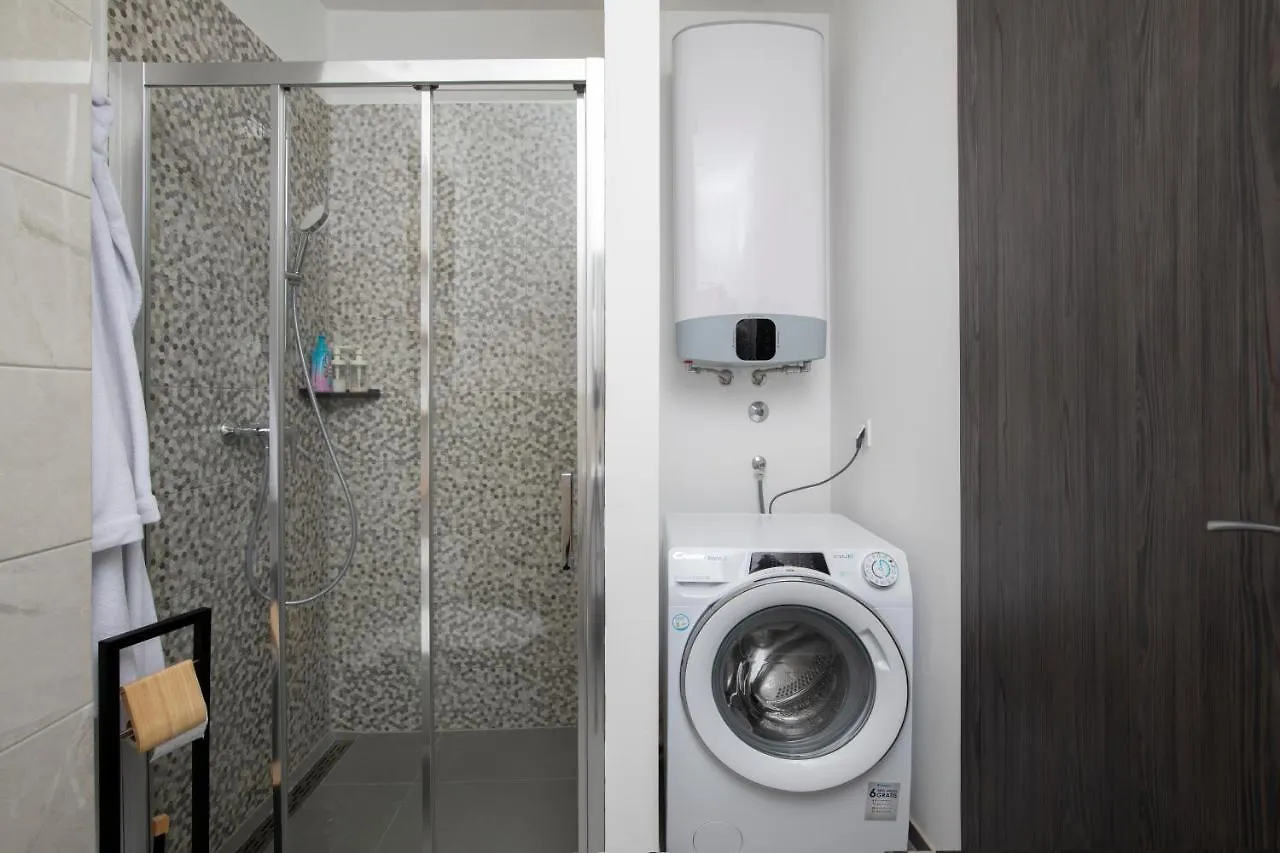 Stoja Beach Apartment Πούλα